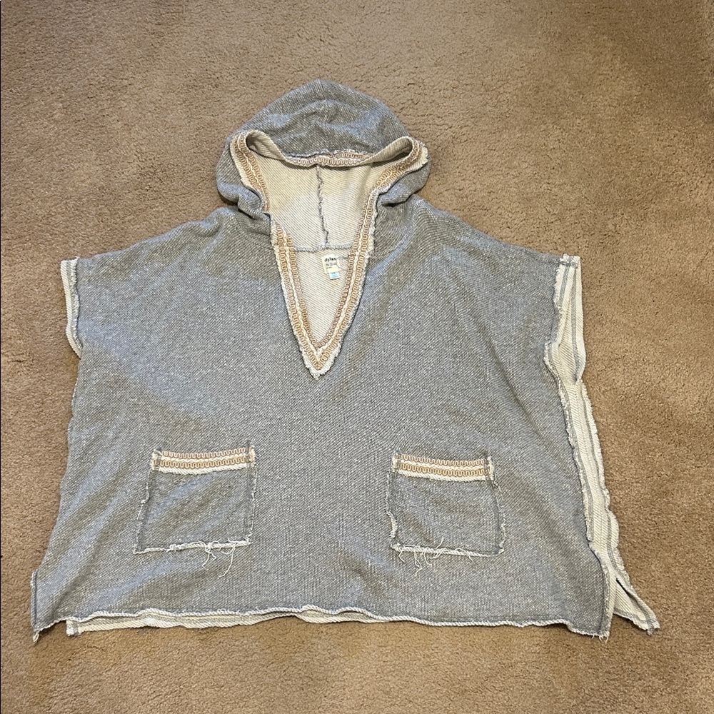 Dylan Gray V-Neck Hooded Sweater